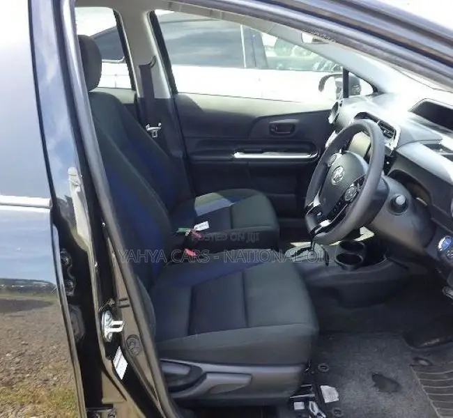 Toyota Aqua 2018 Black