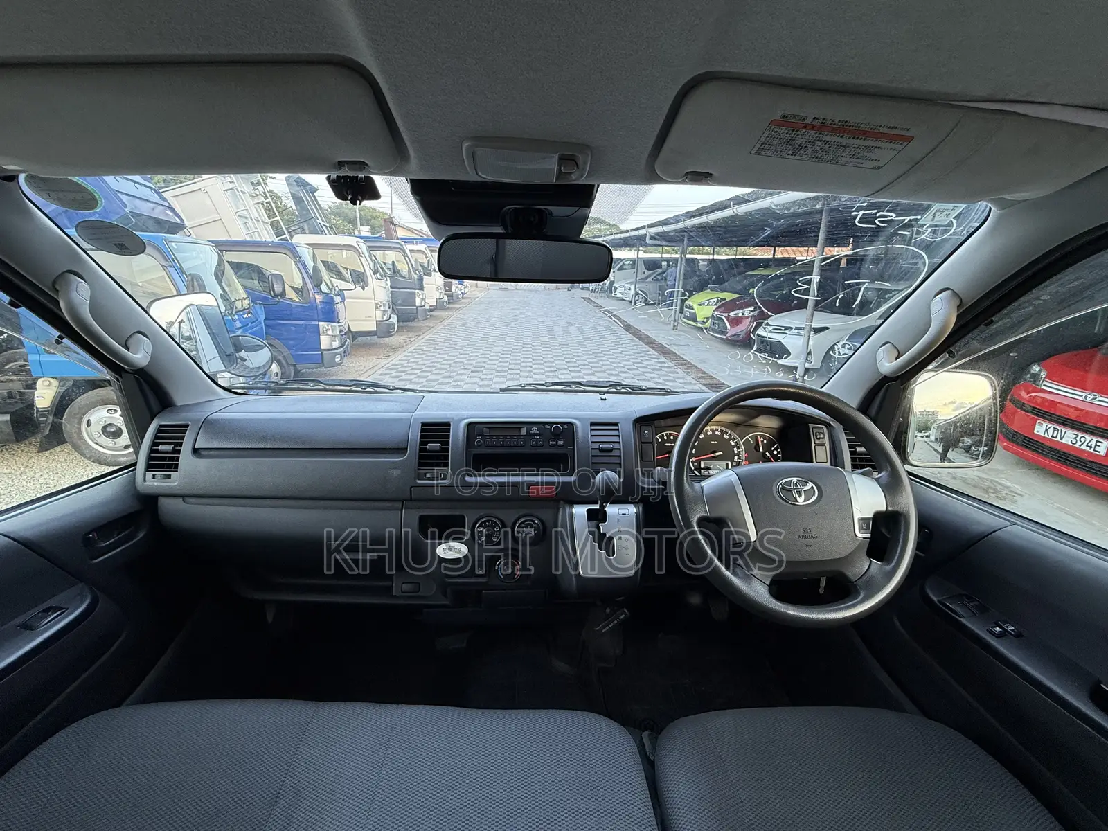 Toyota HiAce 2018 White
