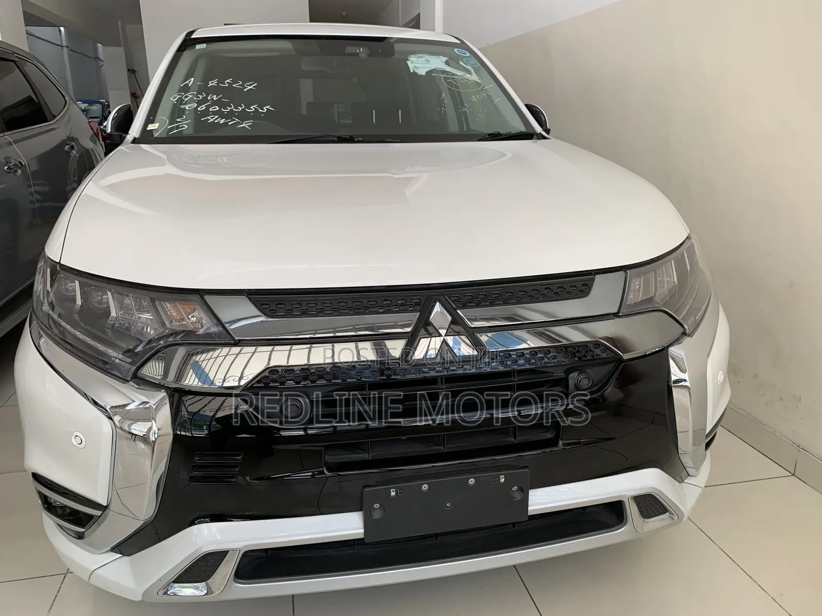 Mitsubishi Outlander 2.4 PHEV AWD 2018 White