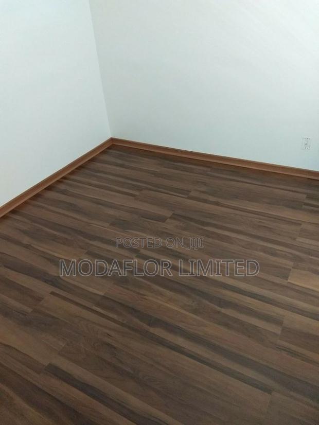 Modern SPC Wood-Look Flooring – Perfect for Home Interiors - main view