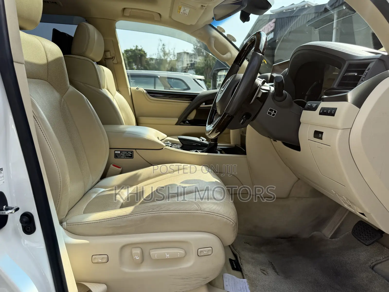 Lexus LX 2018 Pearl
