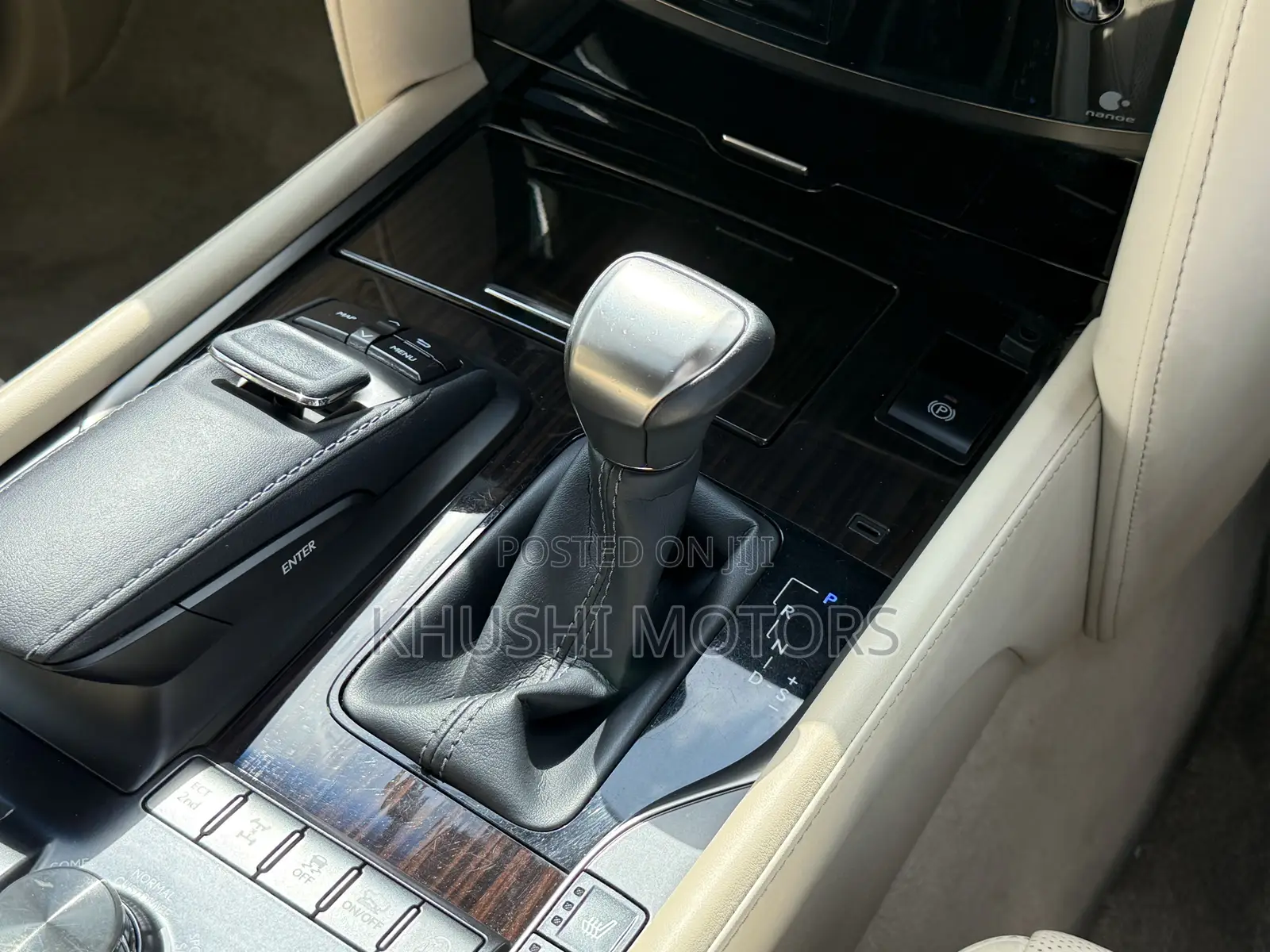 Lexus LX 2018 Pearl