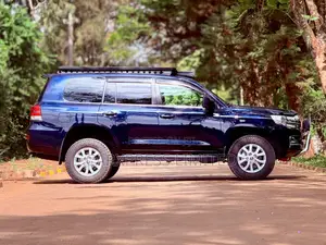 Toyota Land Cruiser 2018 Blue