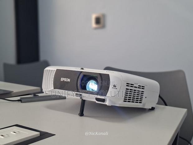 Epson Eb-W55 Projector 3lcd Technology Wxga Eb-W55 Projector - thumbnail 2