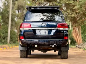 Toyota Land Cruiser 2018 Blue