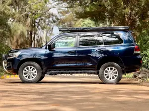 Toyota Land Cruiser 2018 Blue