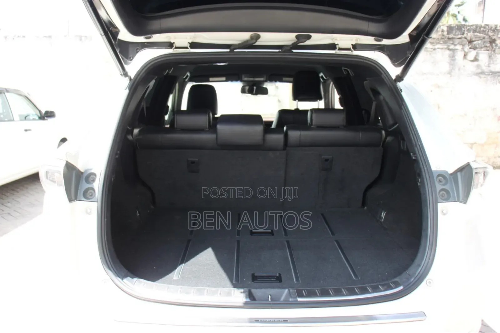 Toyota Harrier 2.0 2014 White