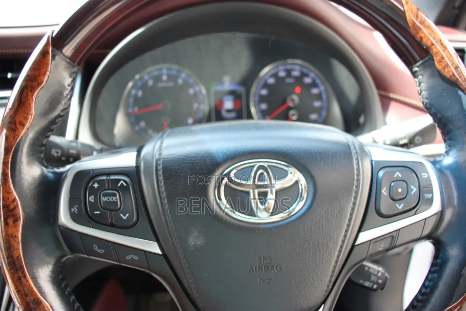 Toyota Harrier 2.0 2014 White