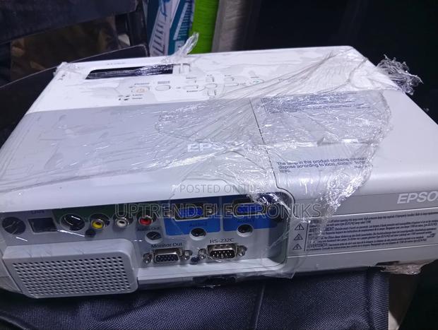 Epson Powerlite 83 – Clear, Bright Reliable! - thumbnail 2