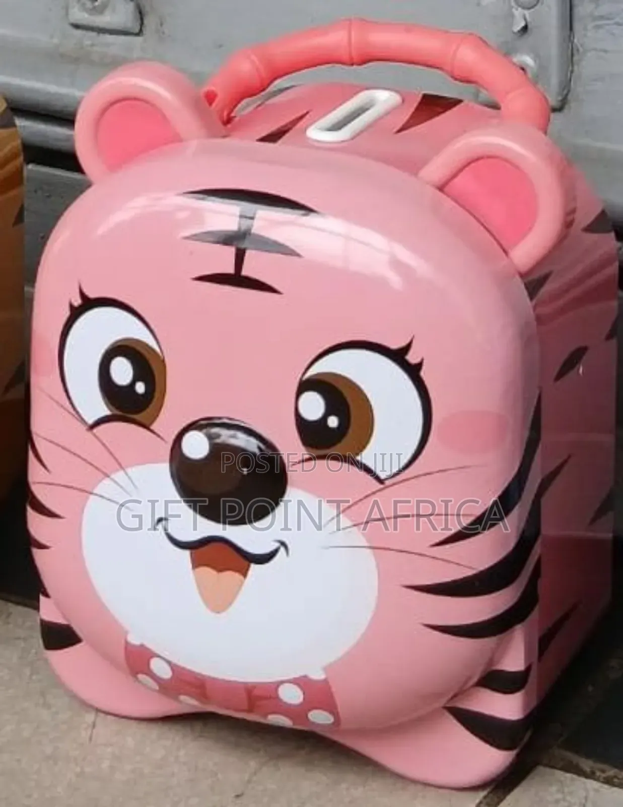 Metallic Piggy Banks With Padlock And Keys Available