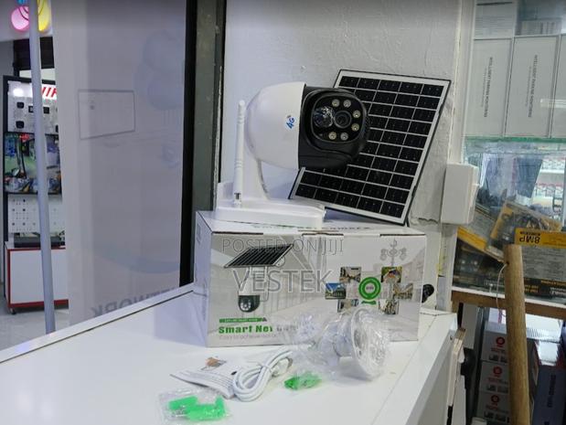 V380pro Security Camera Wireless Outdoor Solar Powered Two-Way Audio - main view