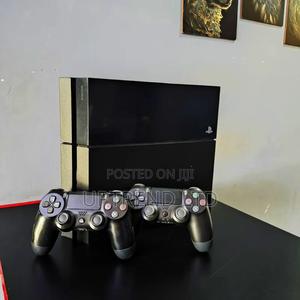 Super Clean Playstation 4 Standard Two Controllers - thumbnail 2