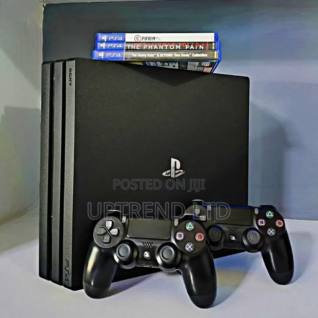 Super Clean Playstation 4 Pro Two Controllers - main view