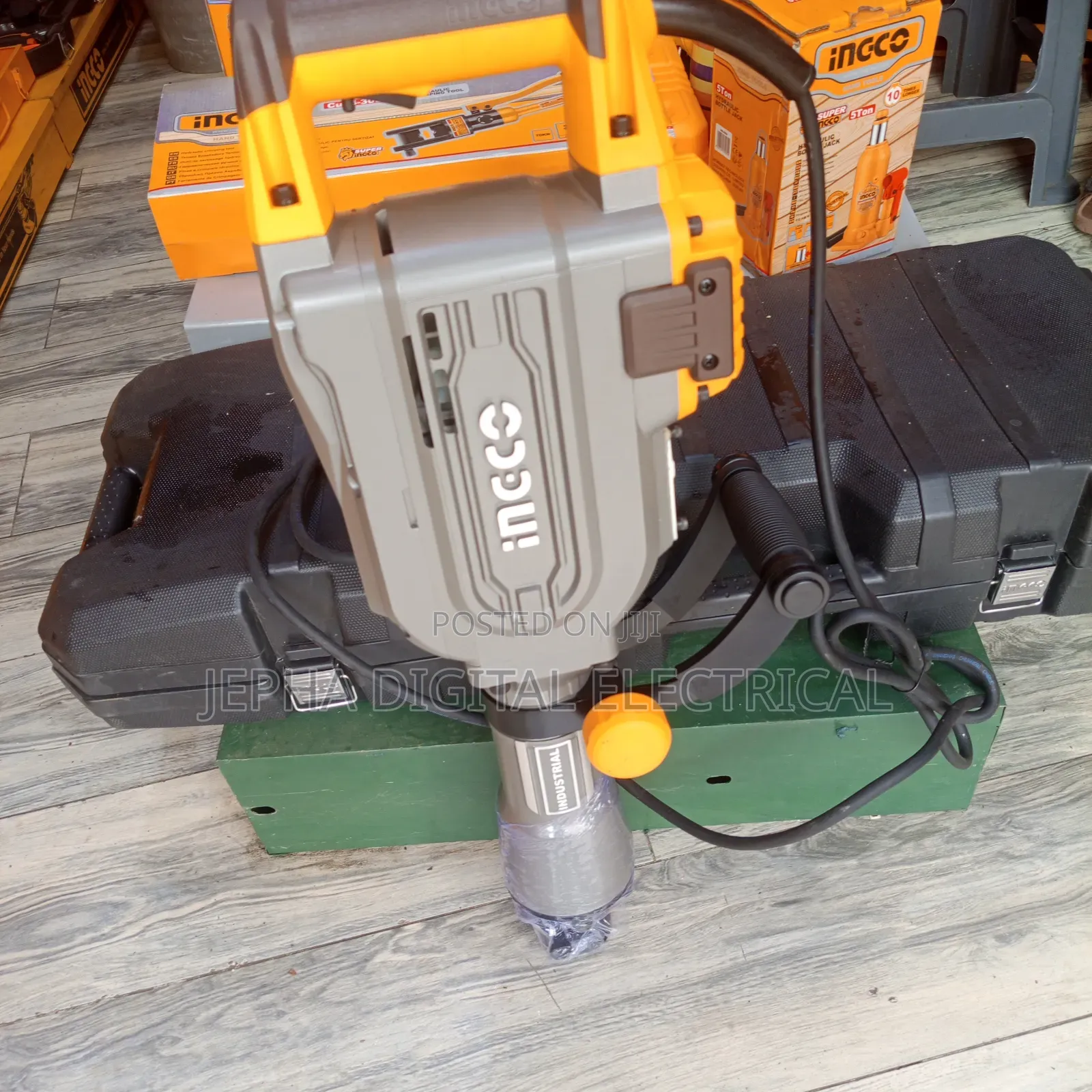1700w Ingco Demolition Hammer