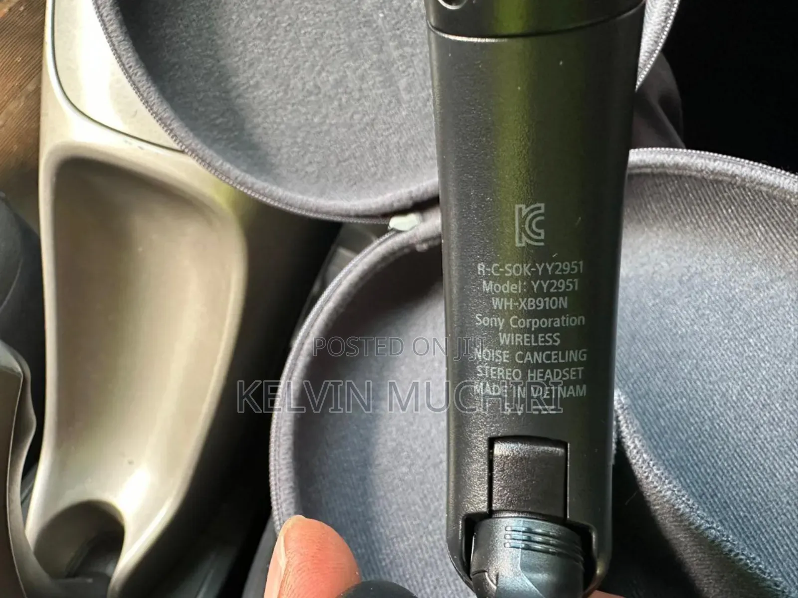 Sony Wh-Xb910n Noise Cancelling Headphones .