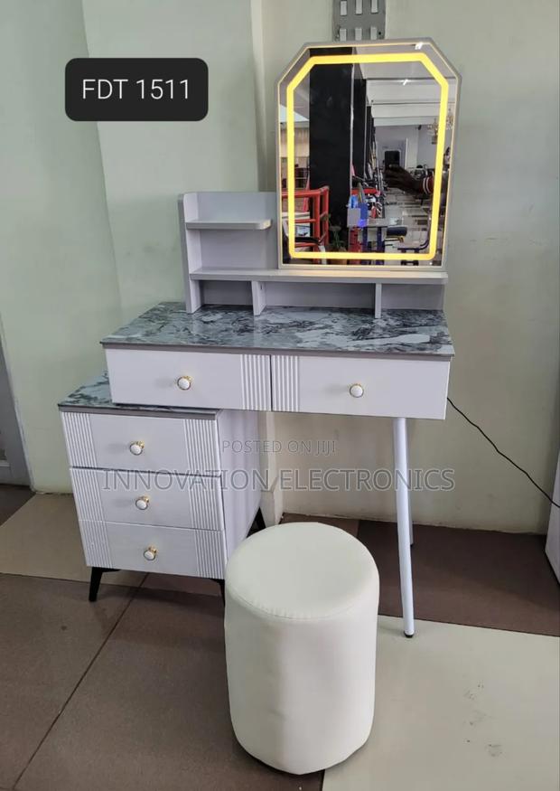 Modern Executive Big Dressing Table With Sliding Mirror - main view