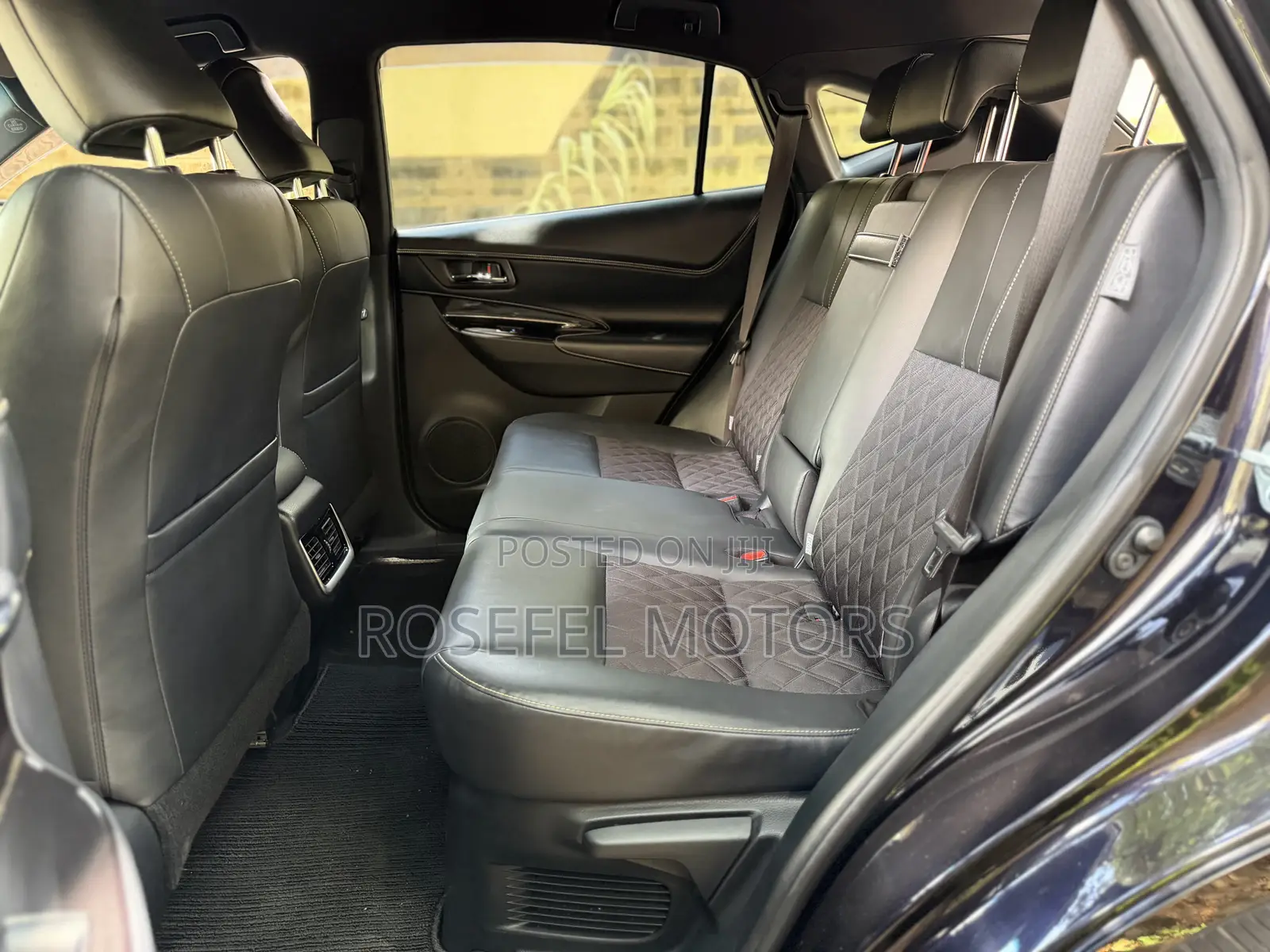 Toyota Harrier 2.0 4WD 2019 Purple