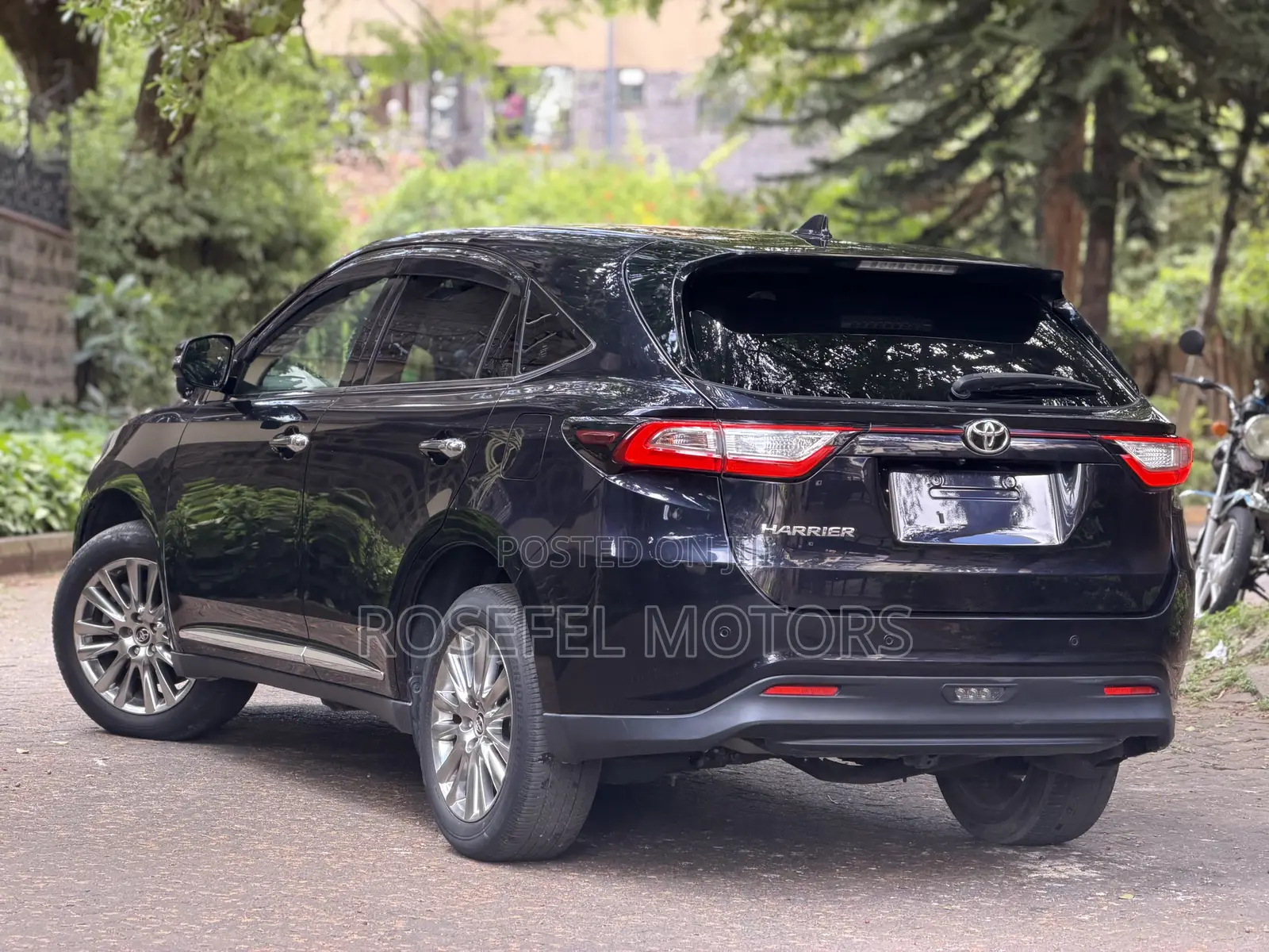 Toyota Harrier 2.0 4WD 2019 Purple