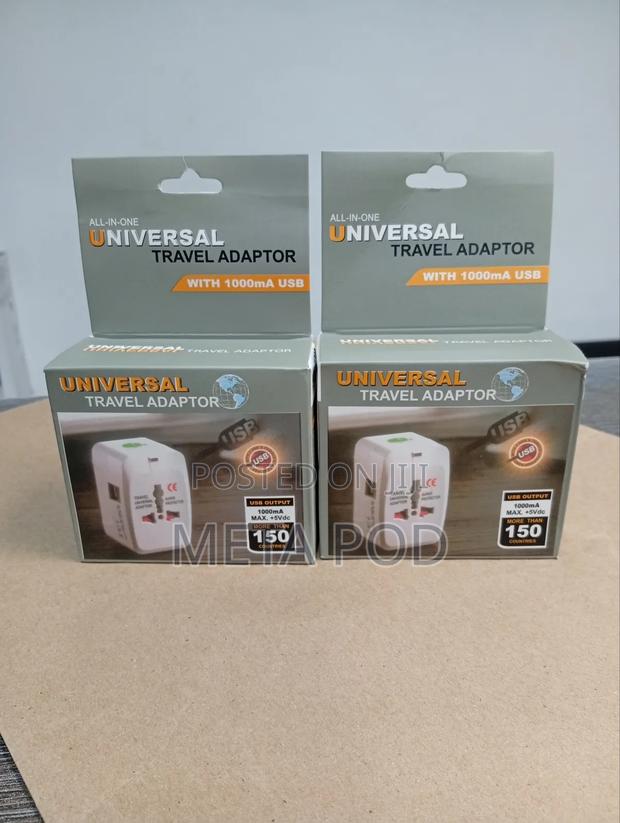 Universal Travel Adapter - thumbnail 2