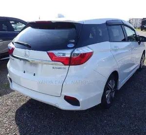 Honda Fit Shuttle 2018 White