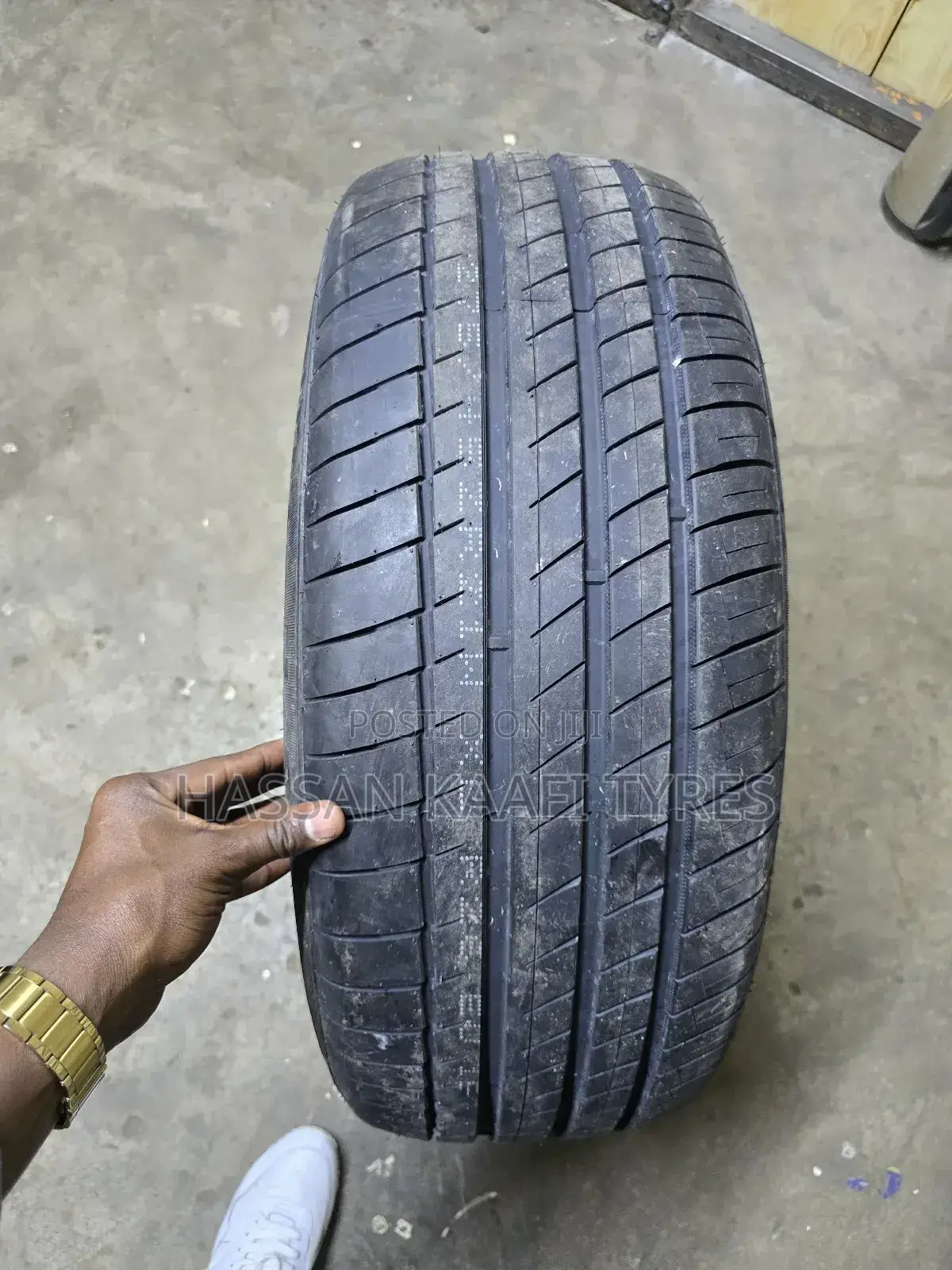 275/45r21 Kapsen Tyre