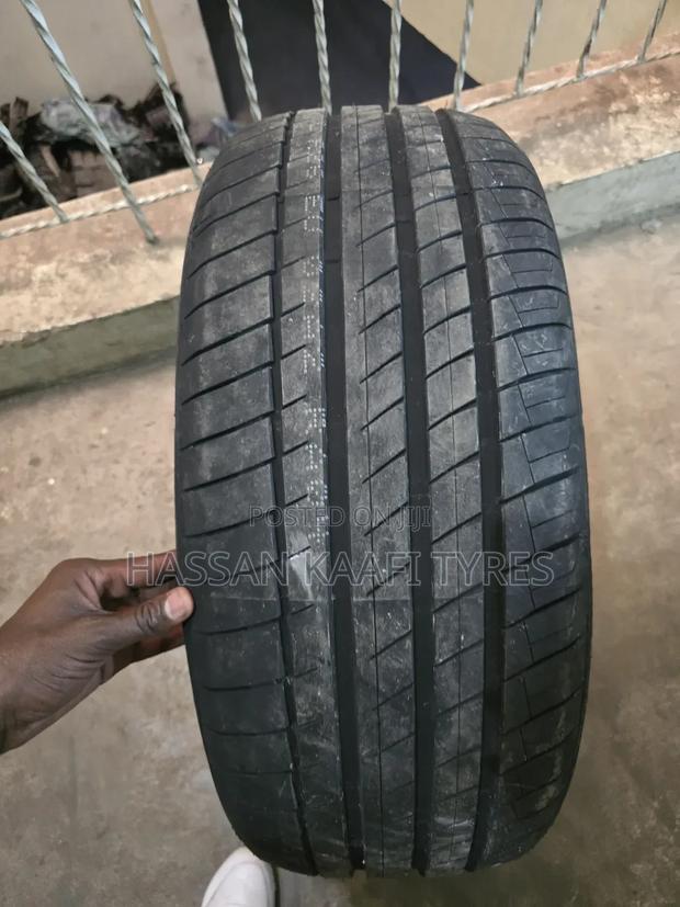 275/40r22 Habilead Tyre - thumbnail 2