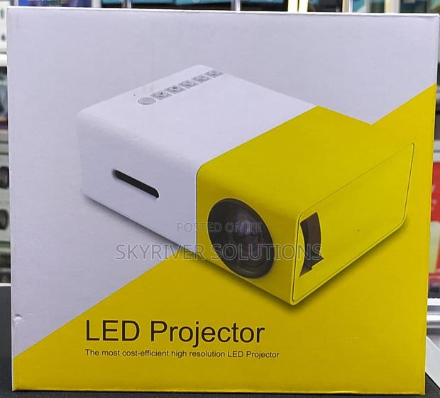 Yg300 Portable Led Usb Sd Hdmi Input for Video Game Theater Projector - main view