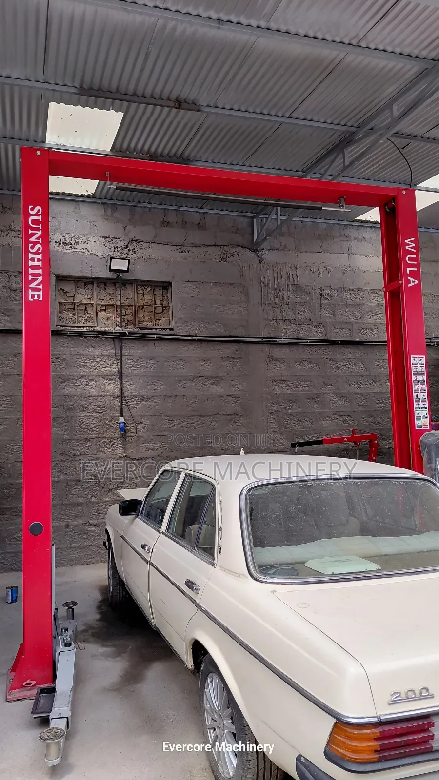 Heavy Duty Sushine Italy Two Post Car Lift Machine 4tonne Capacity