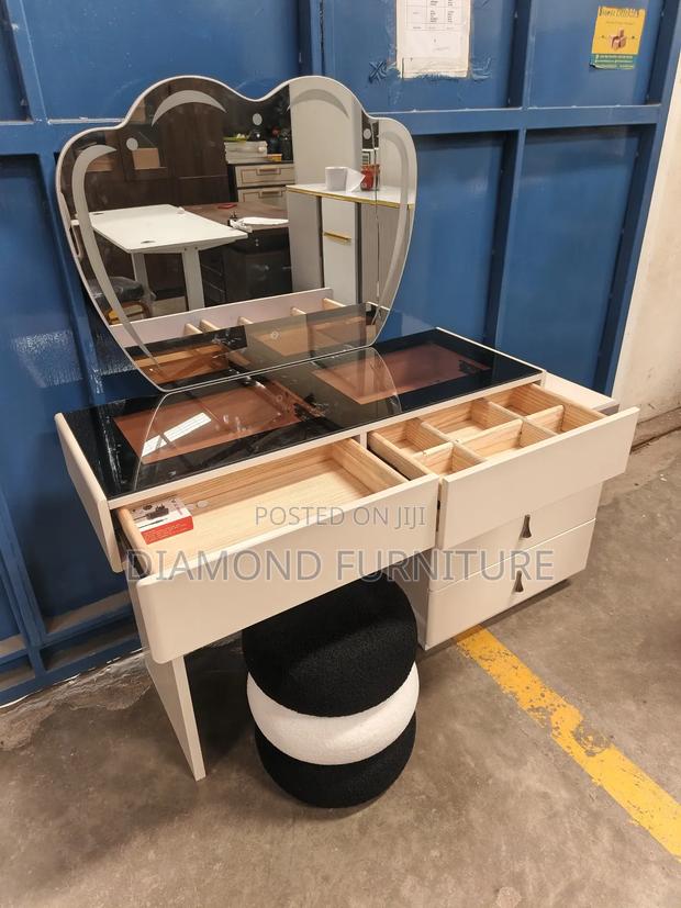 Elegant Led Dressing Table With Storage Ottoman – Modern Design - thumbnail 3