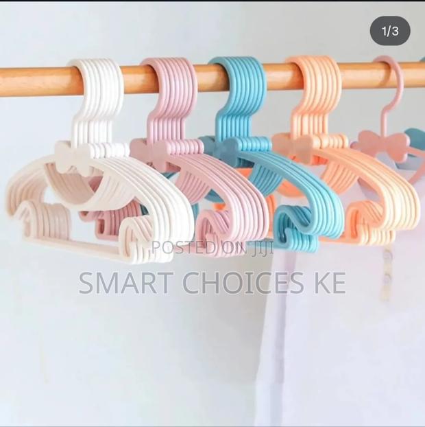 Kids Hangers
20pc Set Colours:*Pink,White& Blue