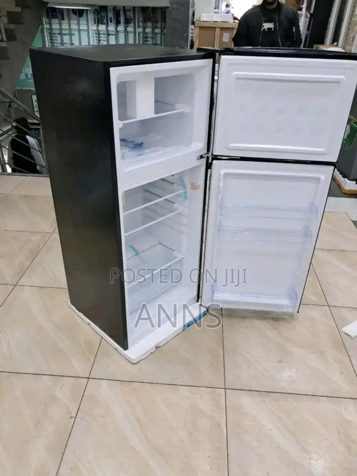 Von 175 Litres Double Door With Shelves