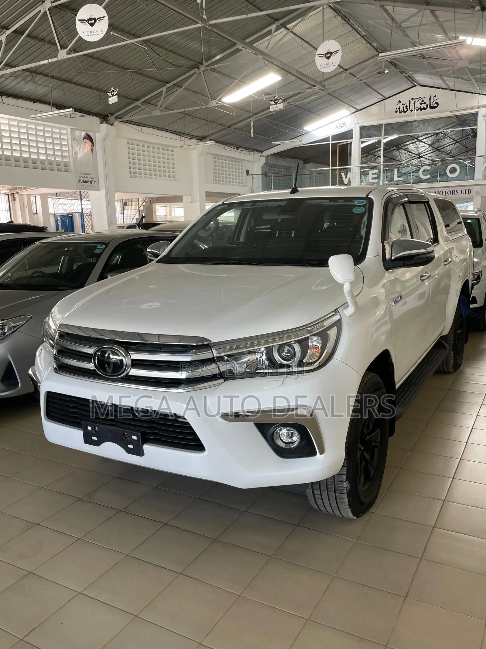 Toyota Hilux 2019 White
