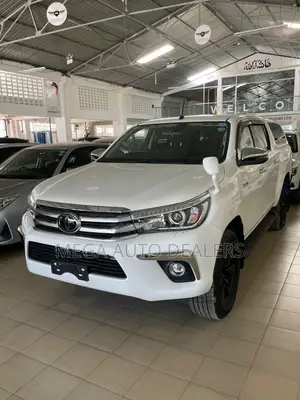 Toyota Hilux 2019 White