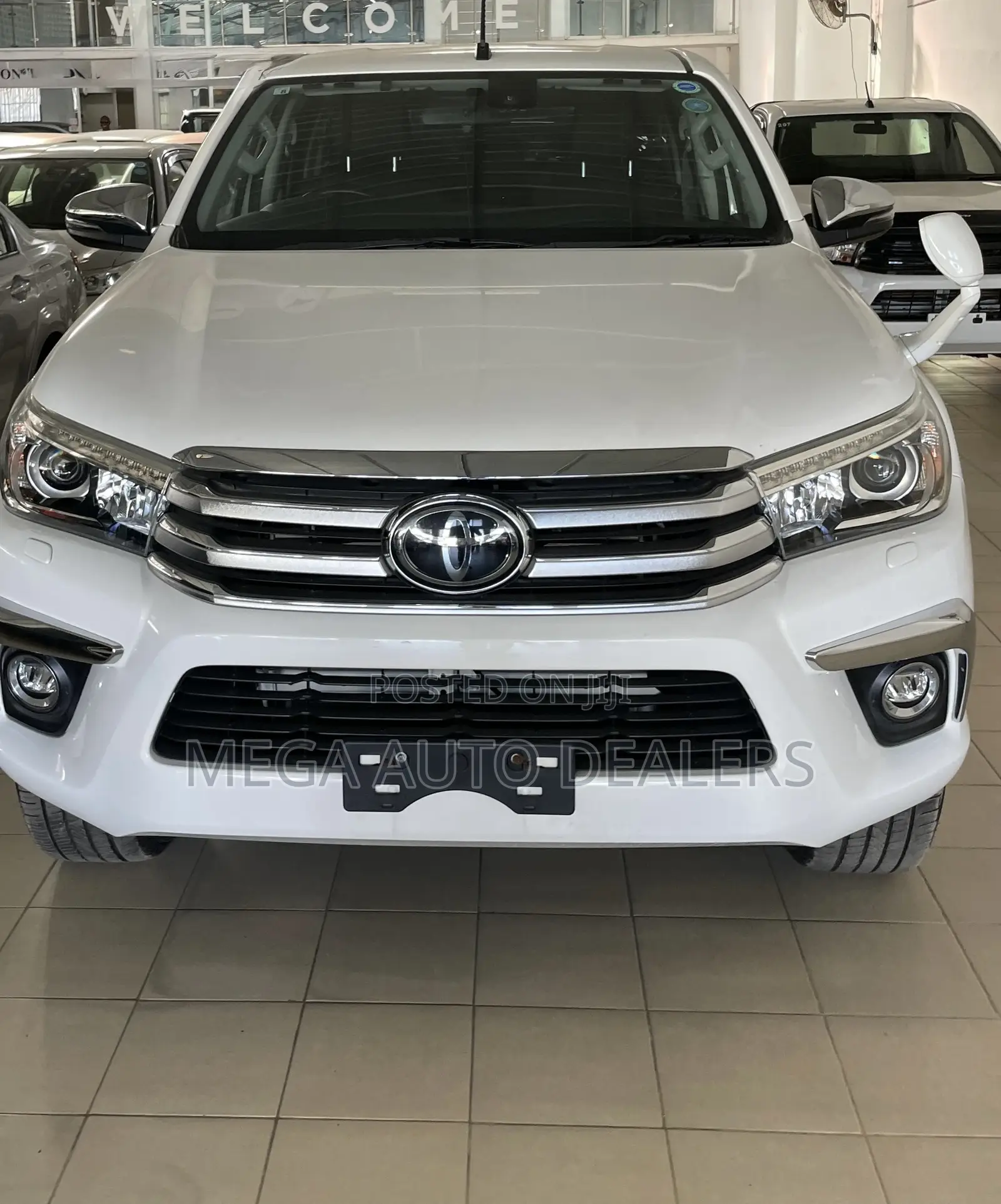 Toyota Hilux 2019 White