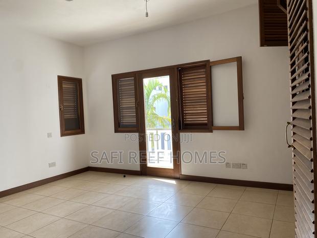 4bdrm Villa in Nyali for sale - thumbnail 19