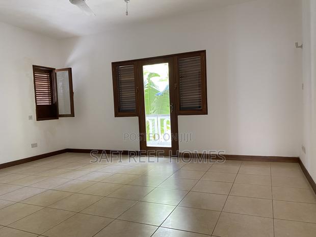 4bdrm Villa in Nyali for sale - thumbnail 15