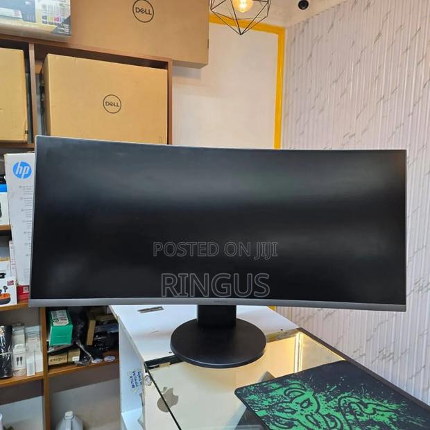 Samsung Monitor Curved  - thumbnail 3