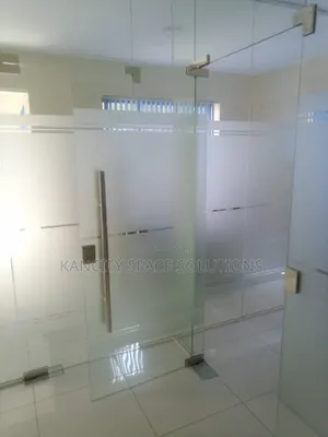 Toughened 10mm Glass Door