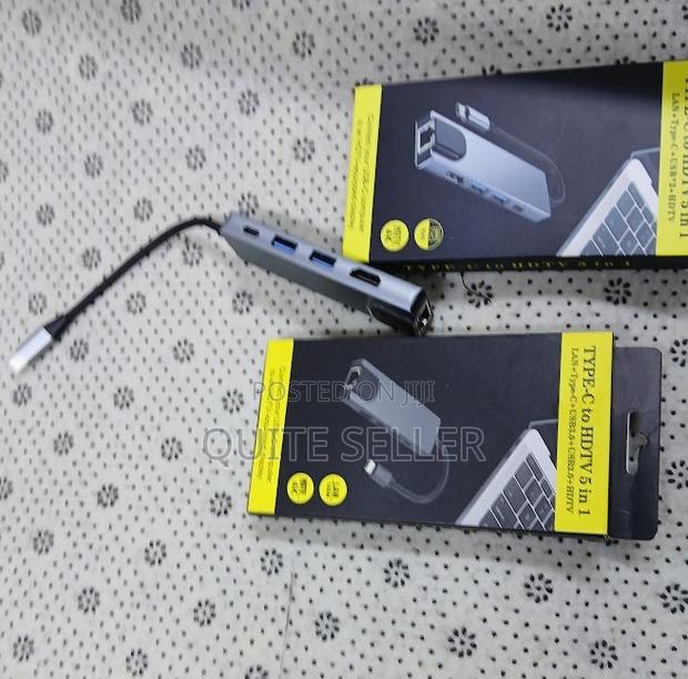 Type C to HDTV 8 in 1 Adapter Versatile and Compact Hub