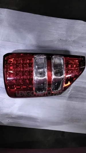 Toyota Noah 2012 Taillight