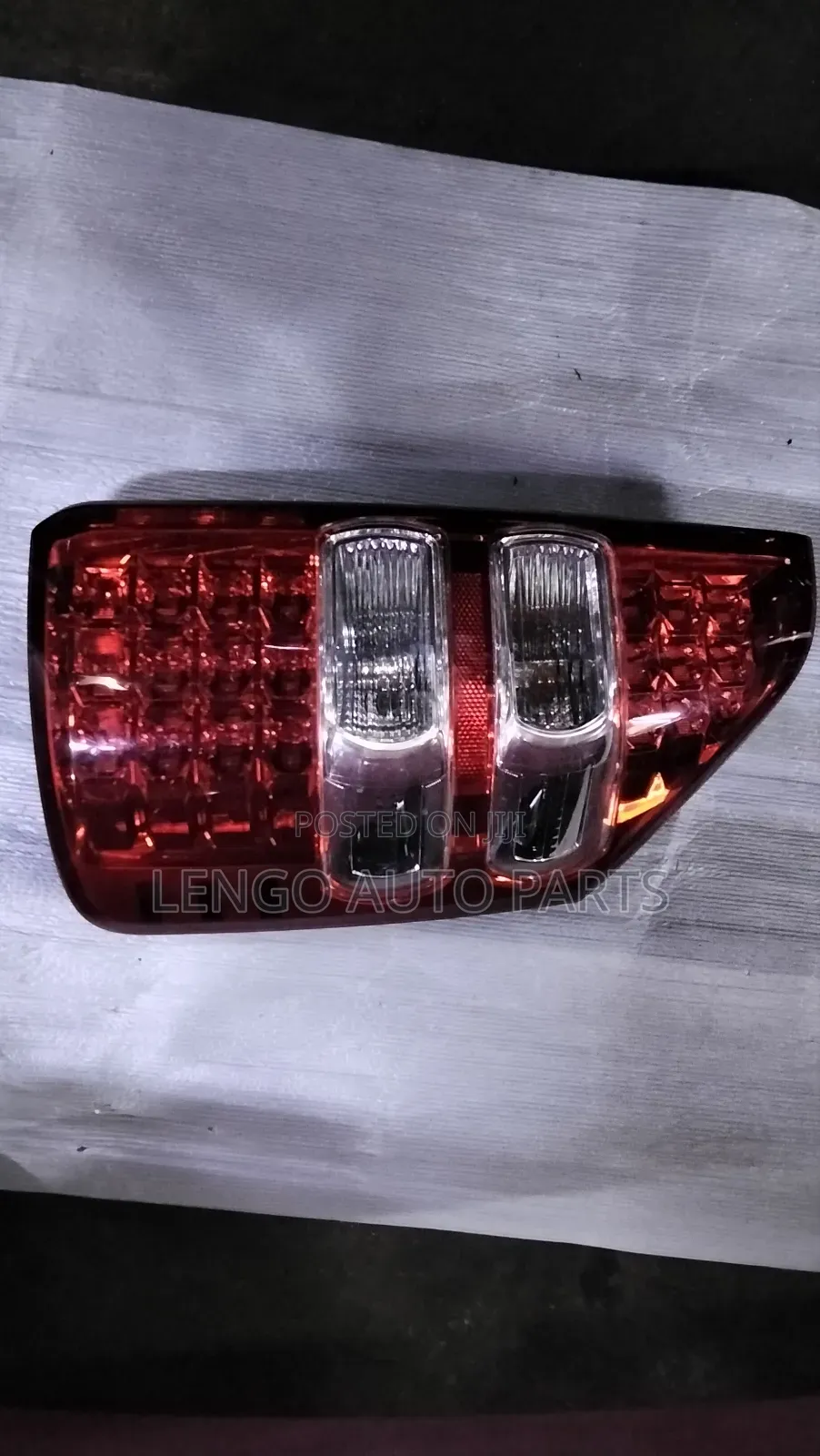 Toyota Noah 2012 Taillight