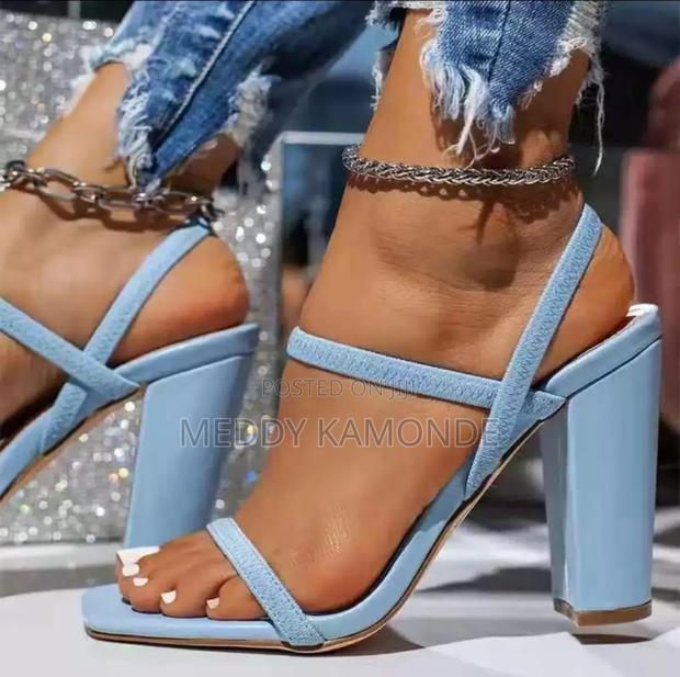 Black Chunky Heels - thumbnail 2