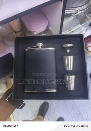 Black Hip Whisky Bottle - thumbnail 2