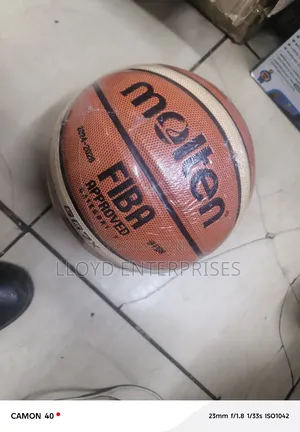 Molten Size 7 Basket Ball