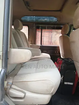 Land Rover Defender Puma 110 2.4 TD 2011 Green