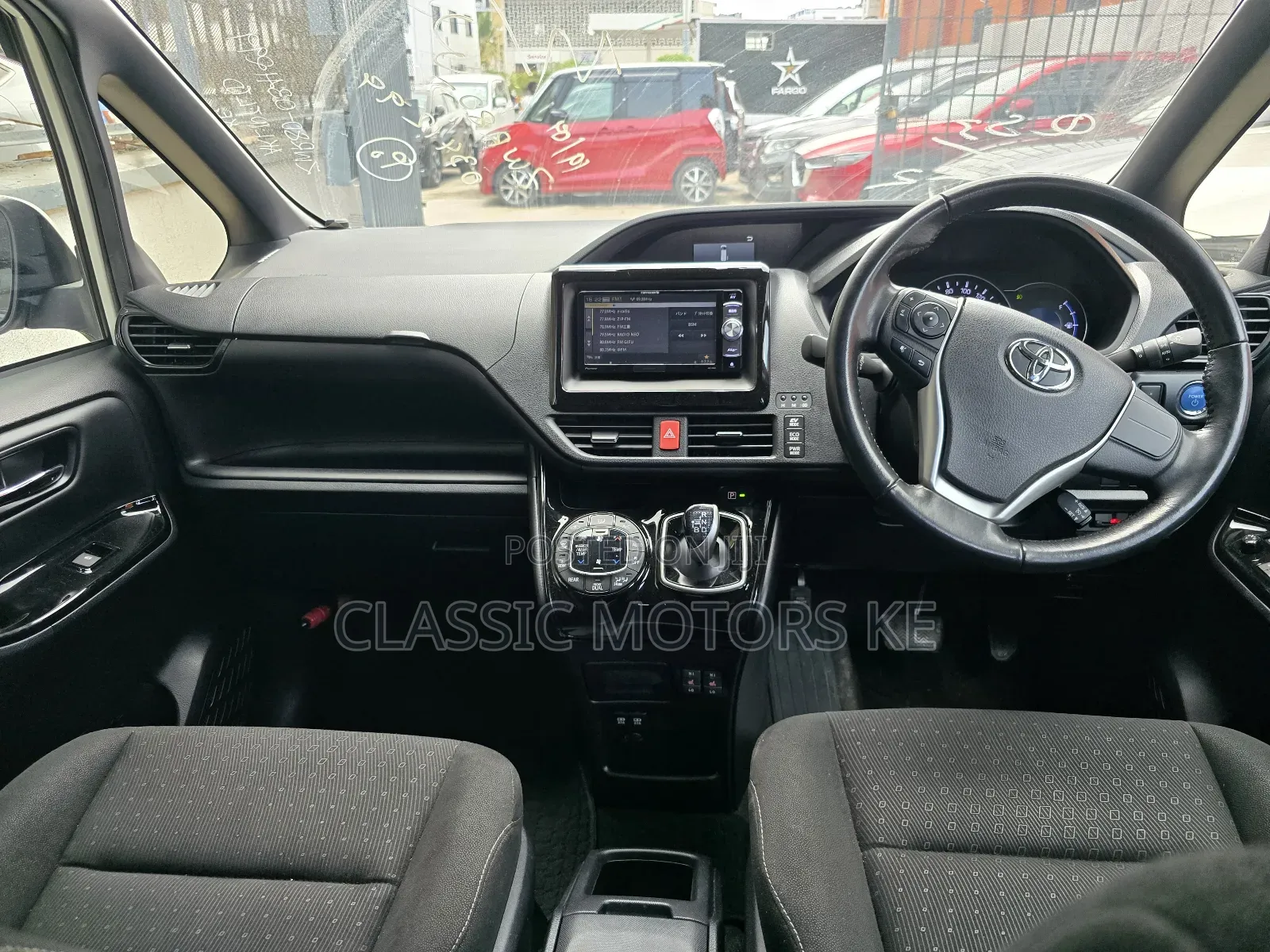 Toyota Voxy 2019 White