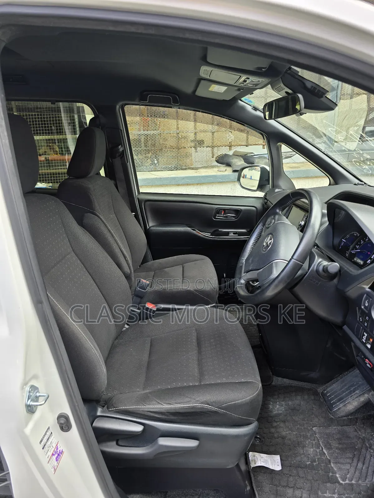 Toyota Voxy 2019 White