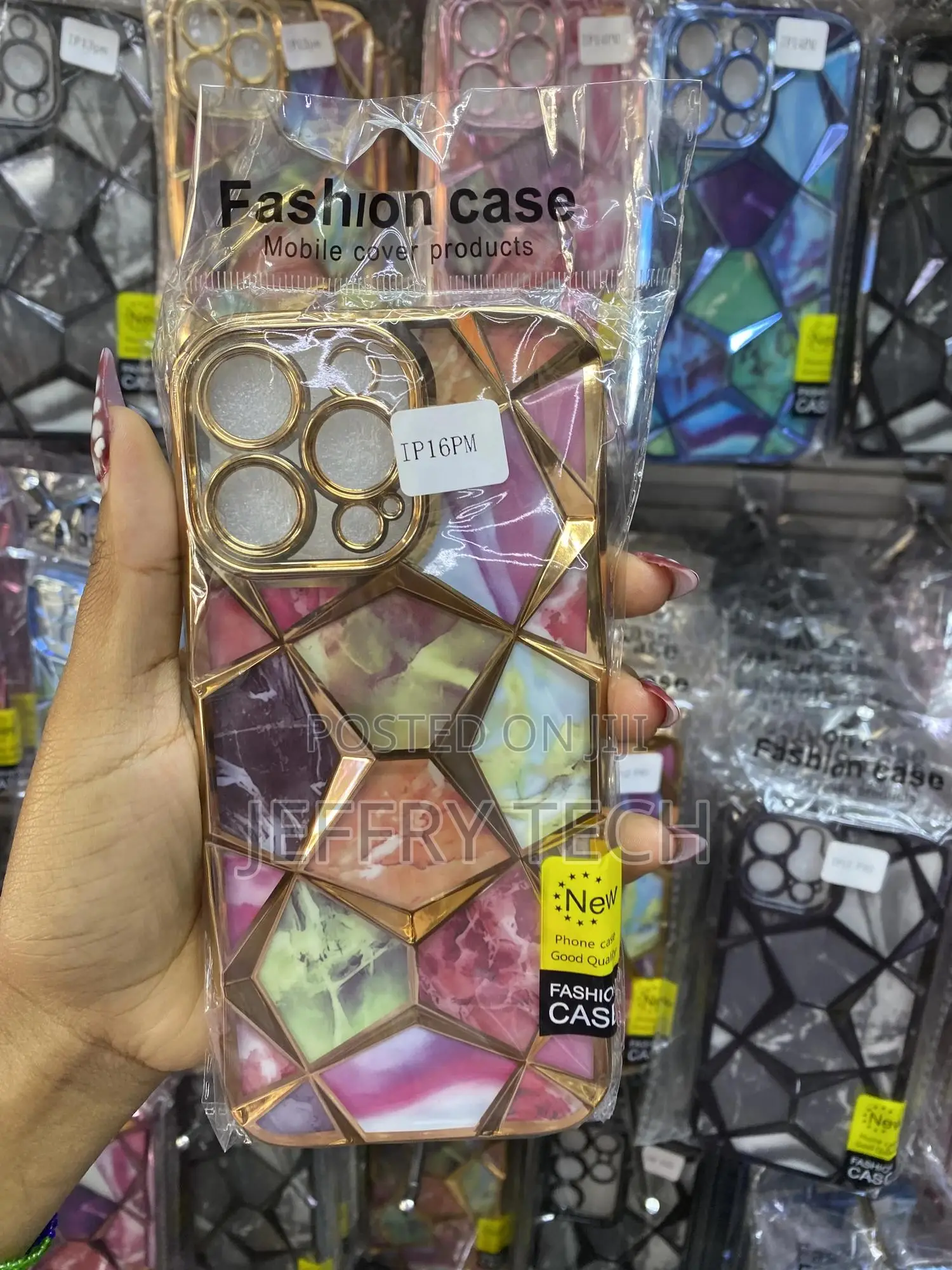 Magni Diamond Cut Case iPhone 16 Pro Max Geometric Marble Design (Gold