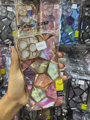 Magni Diamond Cut Case iPhone 16 Pro Max Geometric Marble Design (Gold