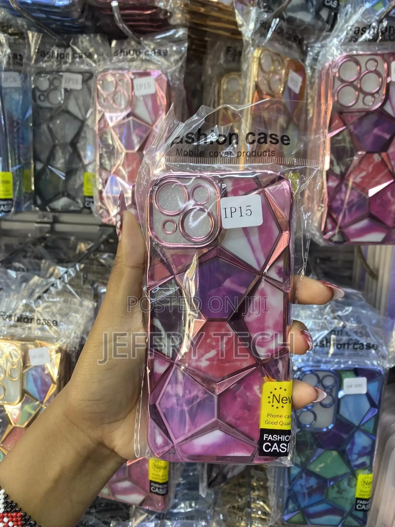 Centrio Diamond Cut Case for iPhone 15 Geometric Marble Design